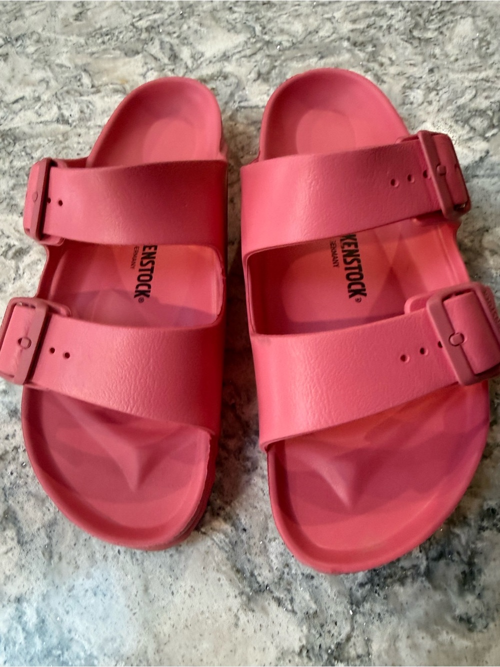 Birkenstock Arizona size 8   pink Two-Strap EVA Sandals